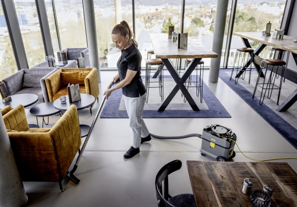Прахосмукачка за сухо изсмукване Karcher T 15/1